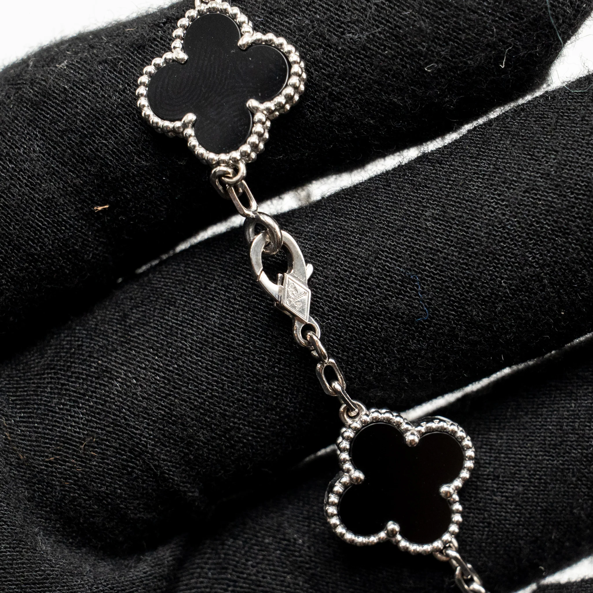 Van Cleef & Arpels Vintage Alhambra Bracelet, 5 Motifs, White Gold, Diamonds, Onyx - Image 3