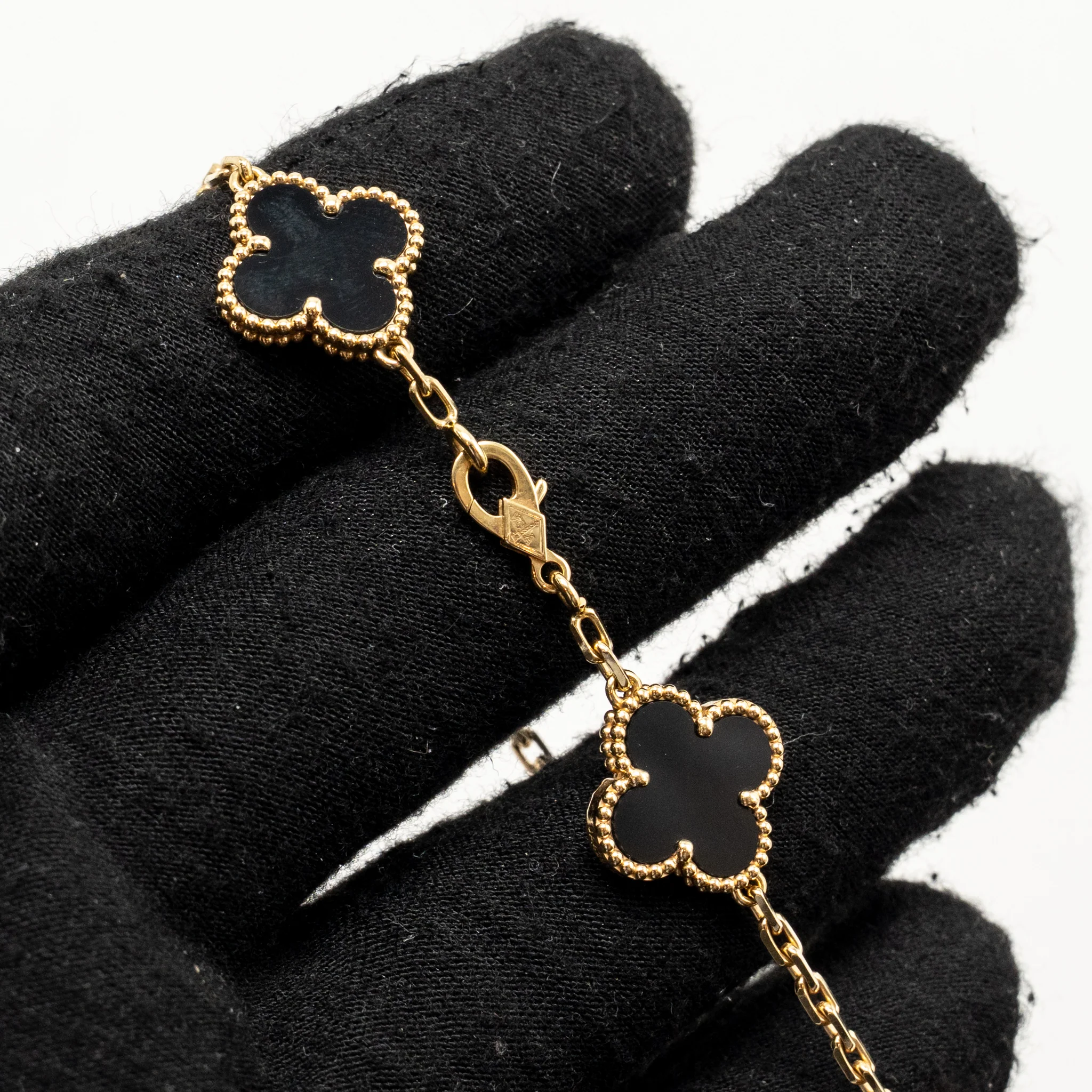 Van Cleef & Arpels Vintage Alhambra Bracelet, 5 Motifs Yellow Gold / Onyx - Image 4