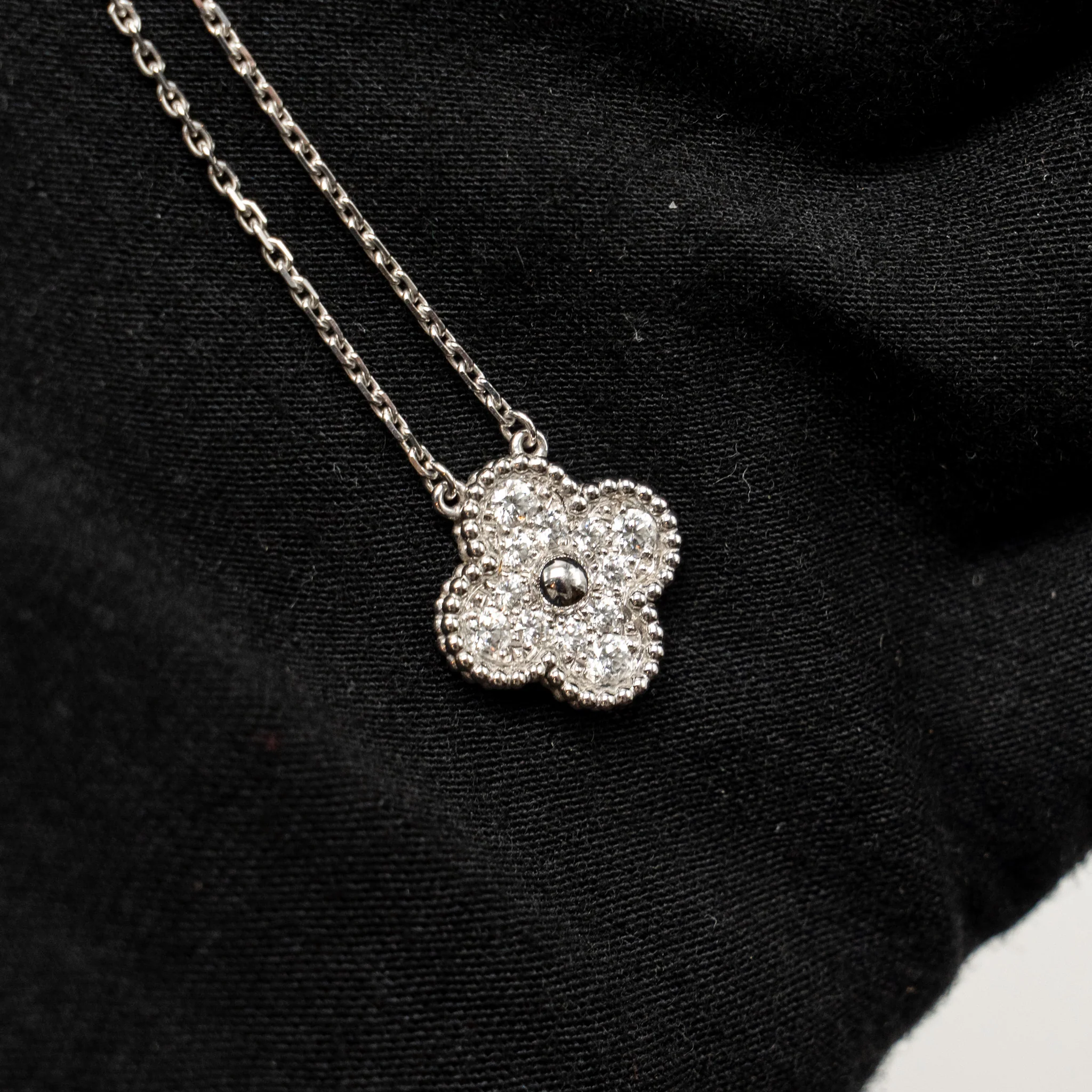 Van Cleef & Arpels Vintage Alhambra Pendant White Gold, Diamonds - Image 4