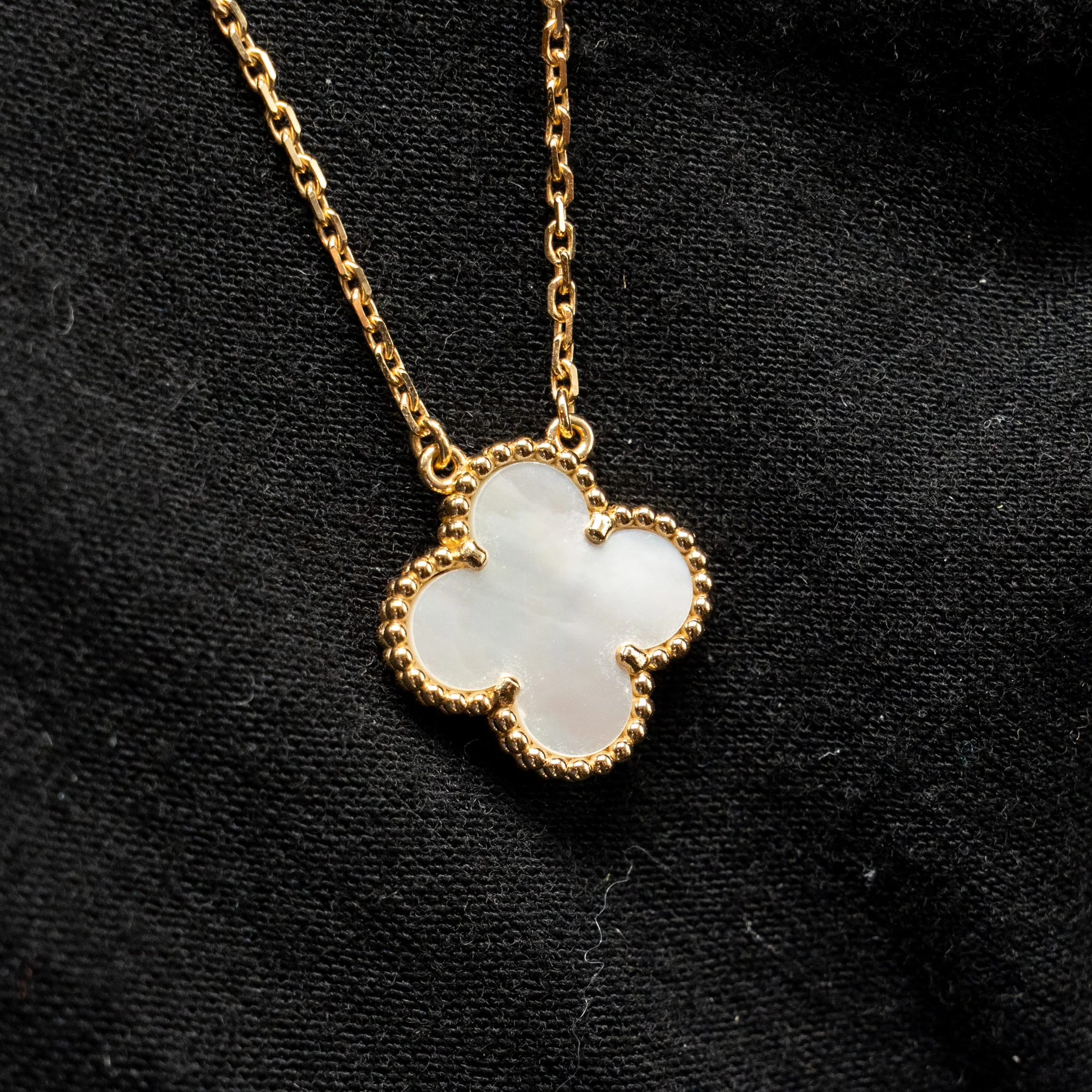 Van Cleef & Arpels Vintage Alhambra Pendant, Yellow Gold, White Mother-of-Pearl - Image 4